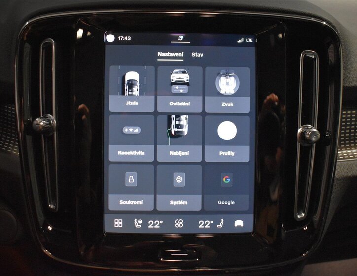 Volvo EC40 SUV / Terénní 0,0 185 kw