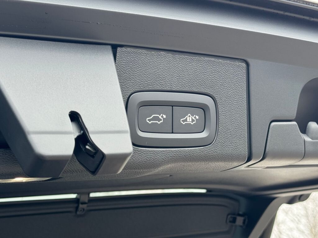 Volvo XC60 SUV / Terénní 2,0 l 184 kw