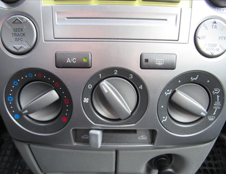 Mazda 2 Hatchback 1,2 l 55 kw