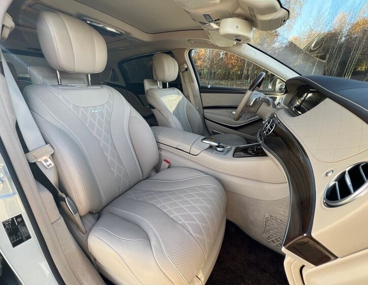 Mercedes-Benz Třídy S Sedan / Limuzína 6,0 l 390 kw