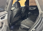 Audi Q8 10