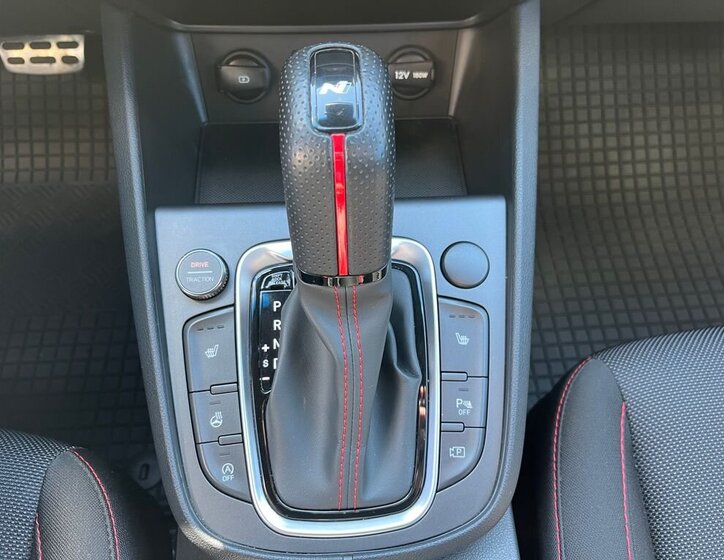 Hyundai Kona SUV / Terénní 1,6 l 145 kw