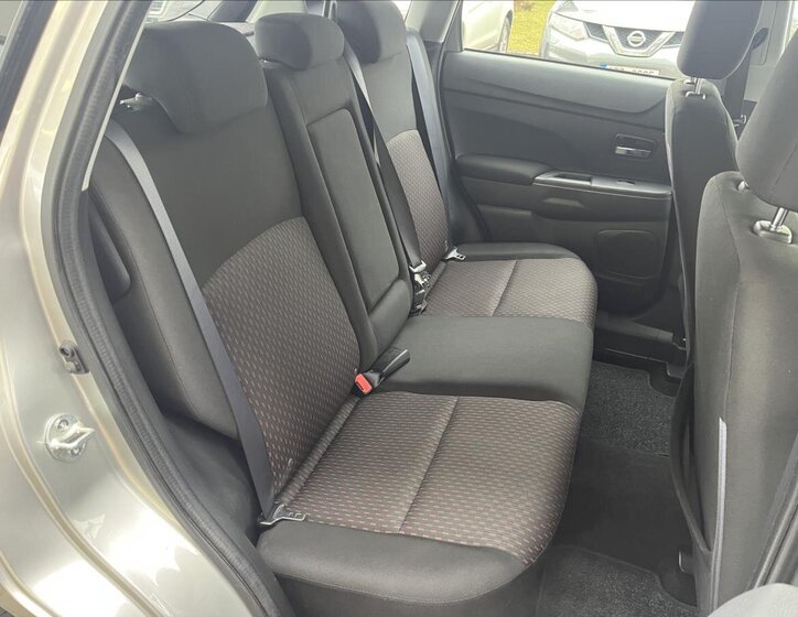 Mitsubishi ASX SUV / Terénní 1,6 l 86 kw