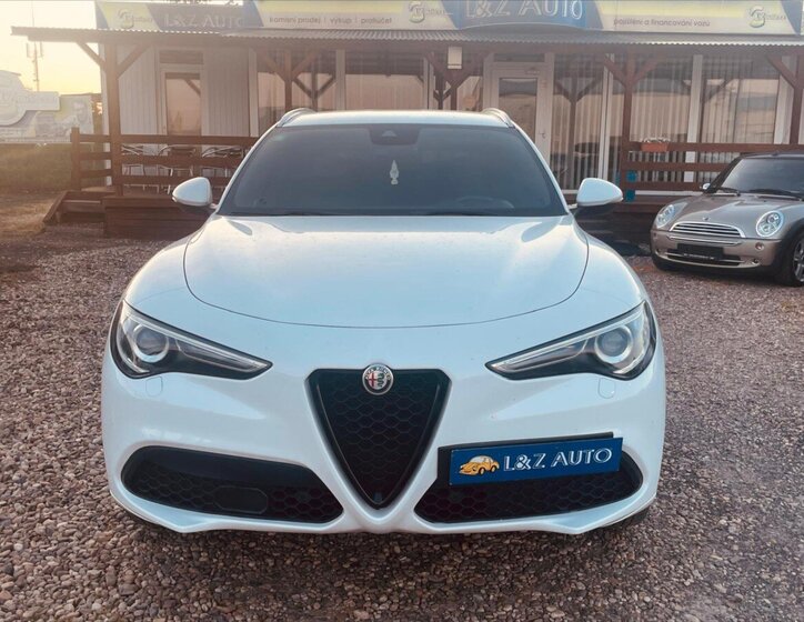 Alfa Romeo Stelvio SUV / Terénní 2,1 l 154 kw