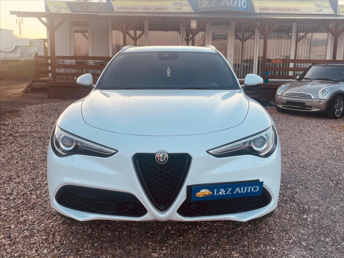Alfa Romeo Stelvio SUV / Terénní 2,1 l 154 kw