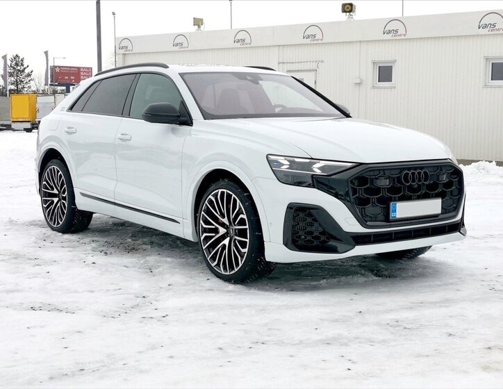 Audi Q8 SUV / Terénní 3,0 l 250 kw