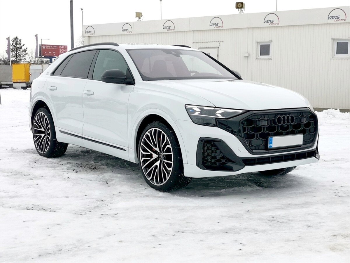 Audi Q8 SUV / Terénní 3,0 l 250 kw