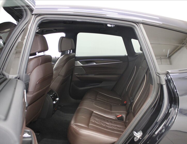 BMW Řada 6 Liftback 3,0 l 235 kw