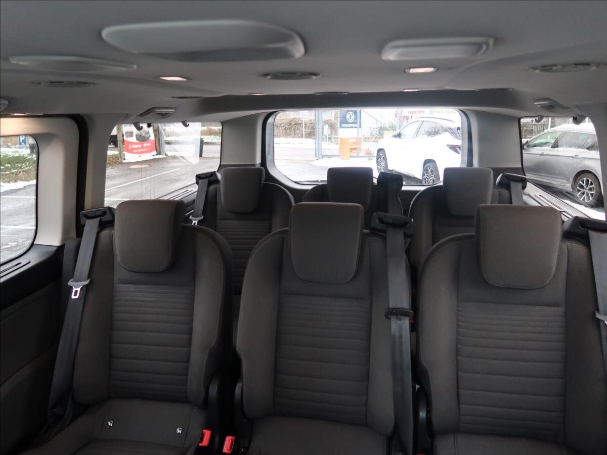 Ford Tourneo Custom MPV 2,0 l 136 kw