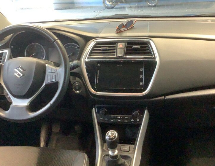 Suzuki SX4 S-Cross 2