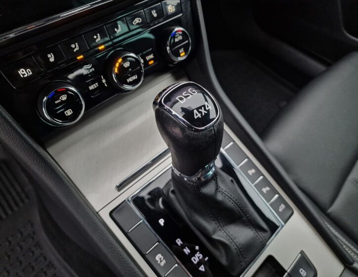 Škoda Superb Kombi 2,0 l 140 kw