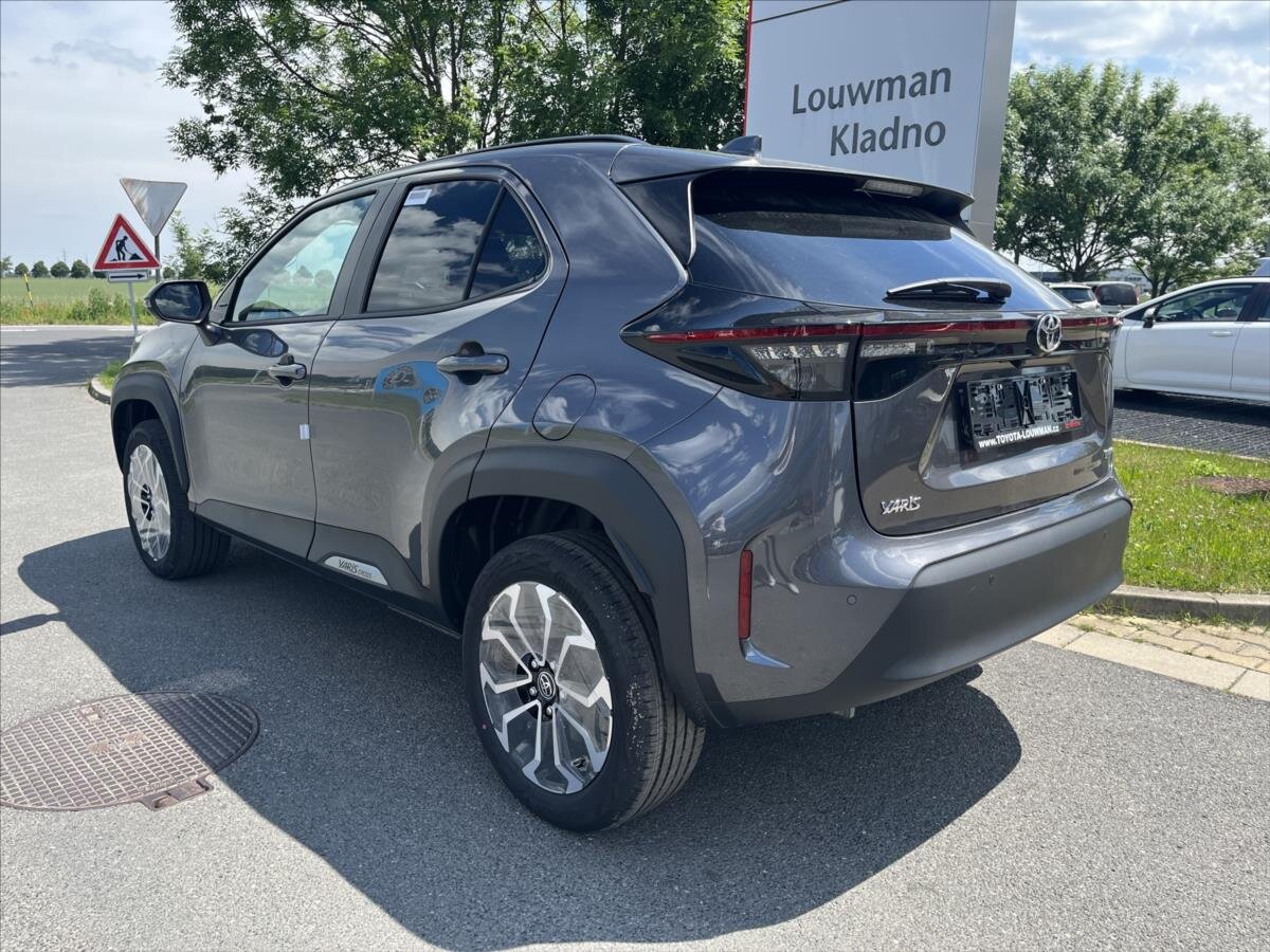 Toyota Yaris Cross SUV 1,5 l 96 kw
