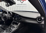 Alfa Romeo Giulia Sedan / Limuzína 2,0 l 206 kw