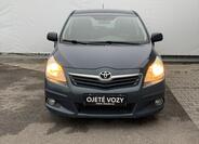 Toyota Verso 2