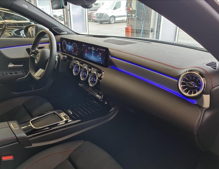 Mercedes-Benz CLA Sedan 2,0 l 110 kw