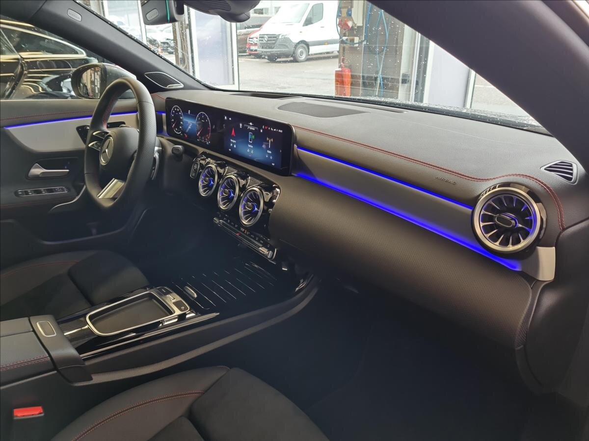 Mercedes-Benz CLA Sedan 2,0 l 110 kw