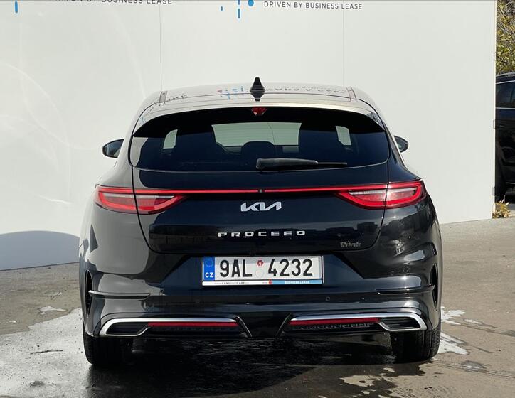 KIA ProCeed 23