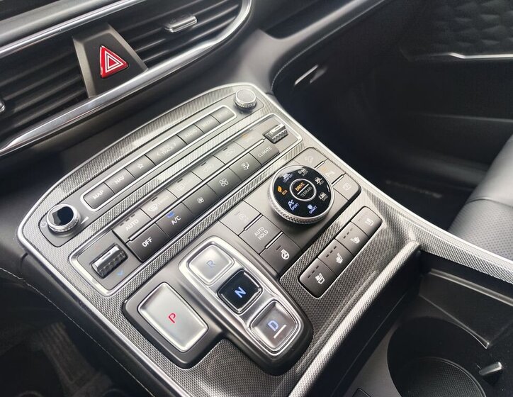 Hyundai Santa Fe SUV 2,2 l 142 kw