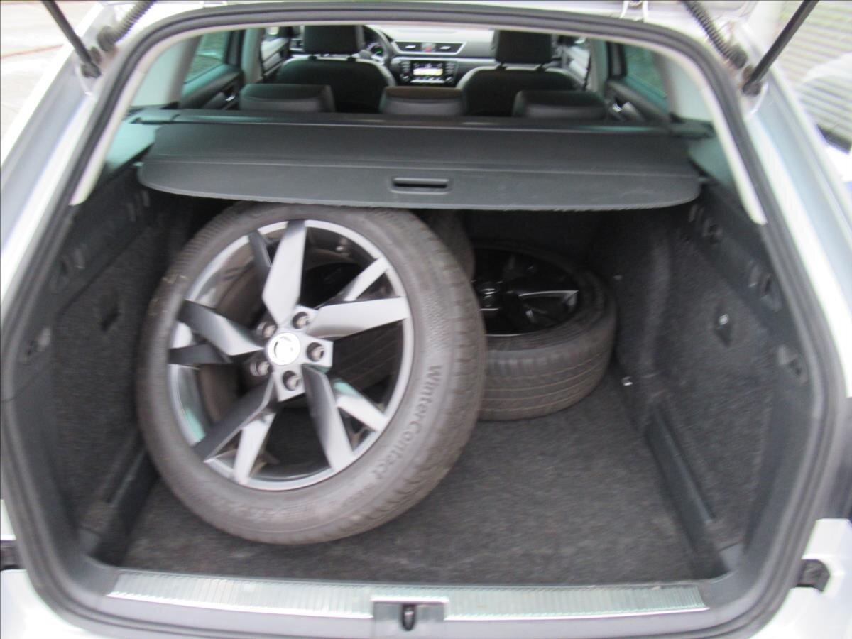 Škoda Superb Kombi 2,0 l 110 kw