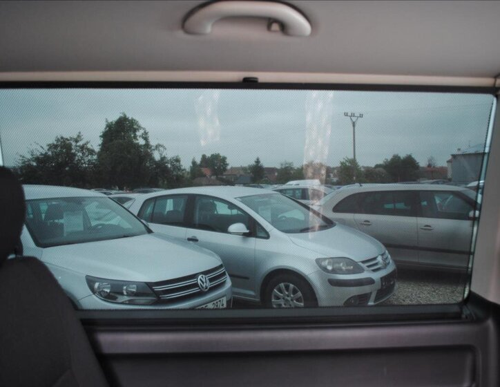 Volkswagen Caravelle 23