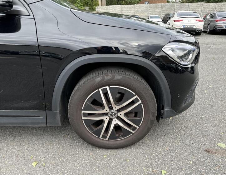 Mercedes-Benz GLA 16