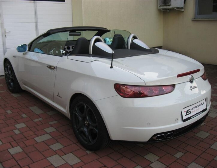 Alfa Romeo Spider Kabriolet 2,2 l 136 kw