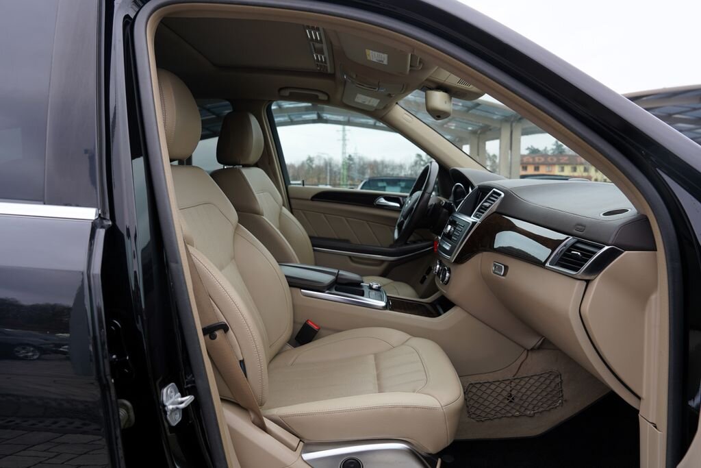 Mercedes-Benz GL SUV / Terénní 4,7 l 320 kw