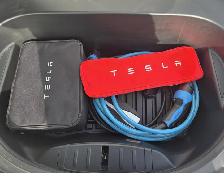 Tesla Model 3 14