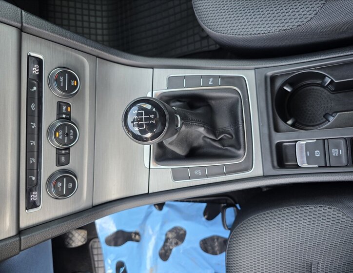 Volkswagen Golf Hatchback 1,2 l 63 kw