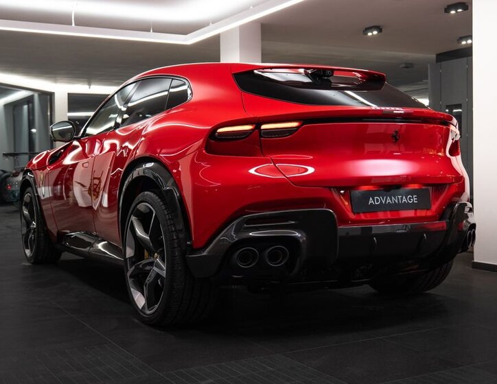 Ferrari Ostatní Hatchback 6,5 l 529 kw