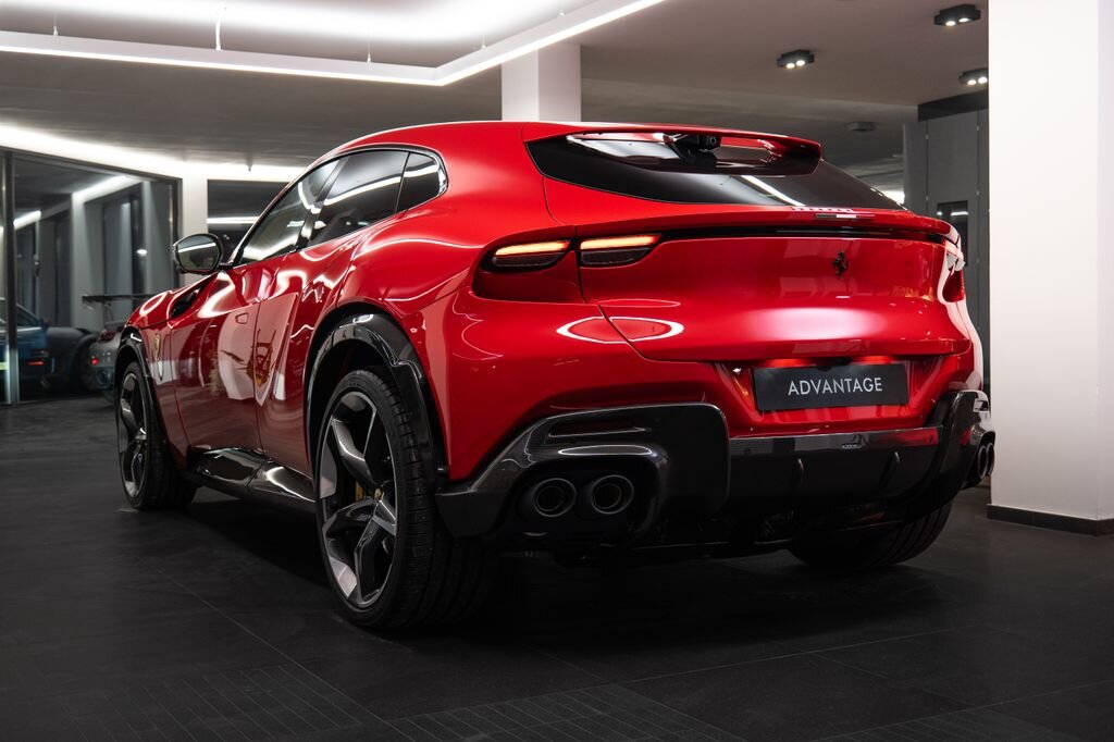 Ferrari Ostatní Hatchback 6,5 l 529 kw