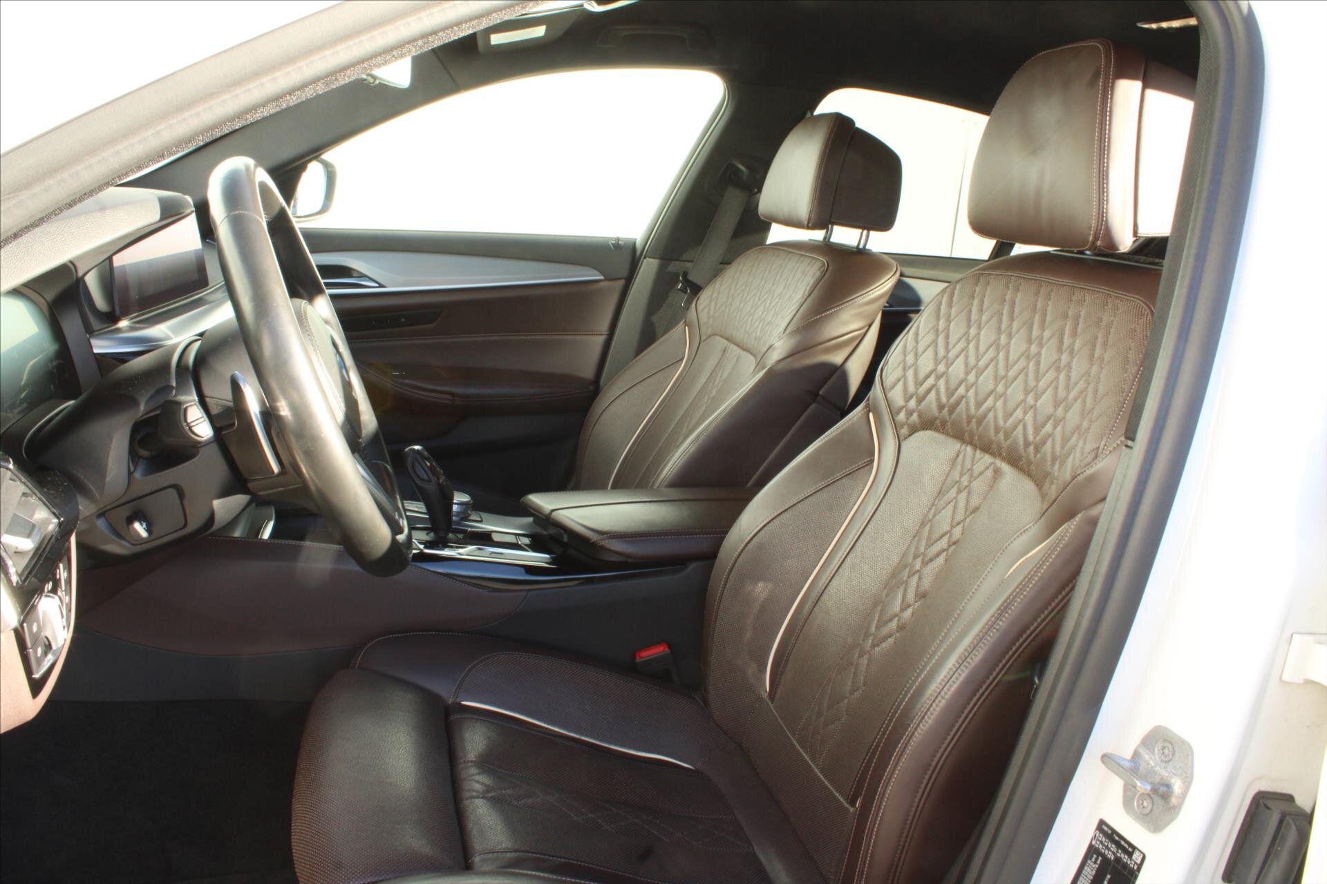 BMW Řada 5 Sedan 3,0 l 250 kw