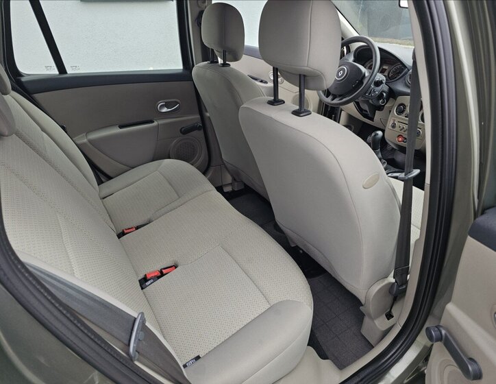 Renault Clio Kombi 1,1 l 55 kw