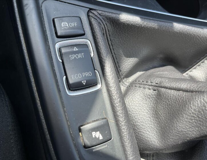 BMW Řada 3 Sedan / Limuzína 2,0 l 135 kw