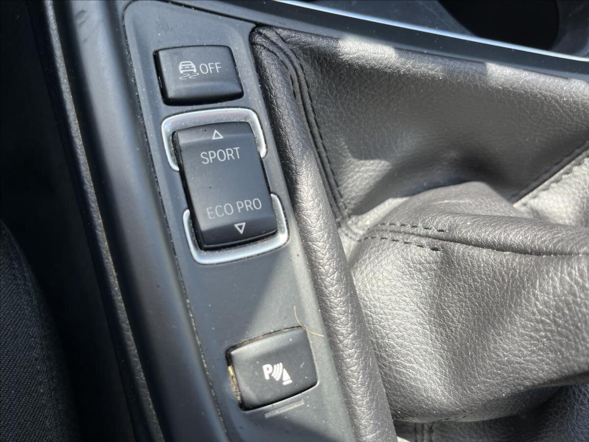 BMW Řada 3 Sedan / Limuzína 2,0 l 135 kw