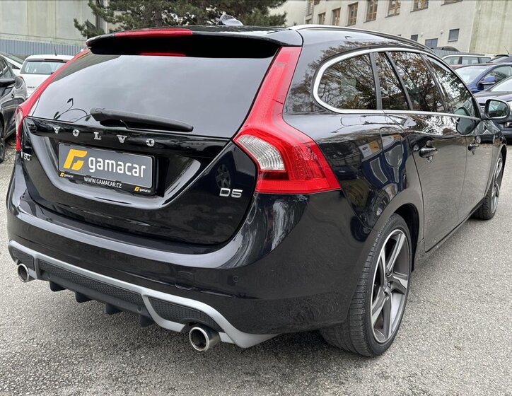 Volvo V60 9