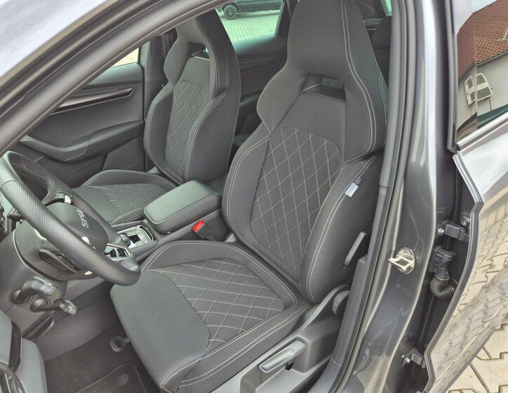 Škoda Karoq SUV / Terénní 1,5 l 110 kw