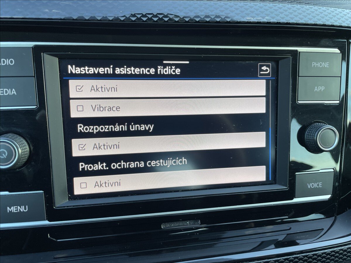 Volkswagen Polo Hatchback 999,0 70 kw