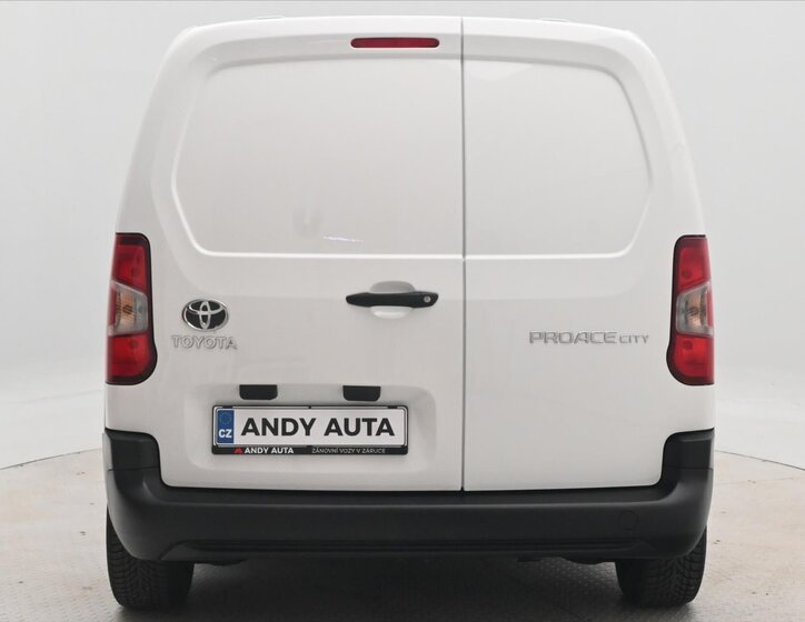Toyota ProAce Skříň 1,5 l 75 kw