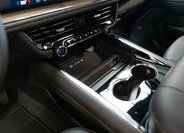 Chevrolet Suburban SUV 6,2 l 313 kw