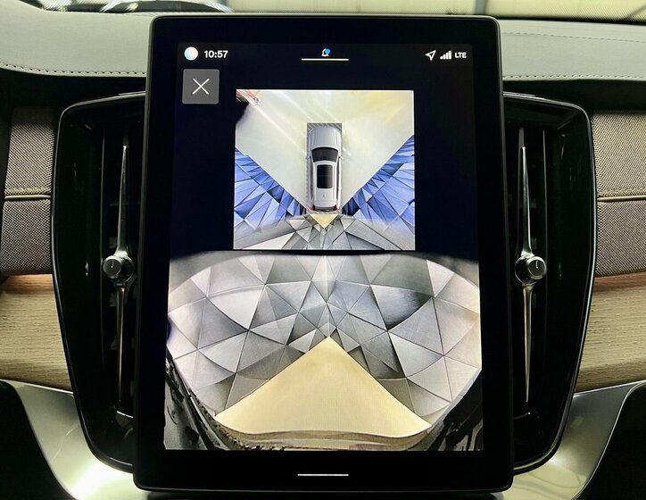 Volvo XC90 SUV / Terénní 2,0 l 335 kw