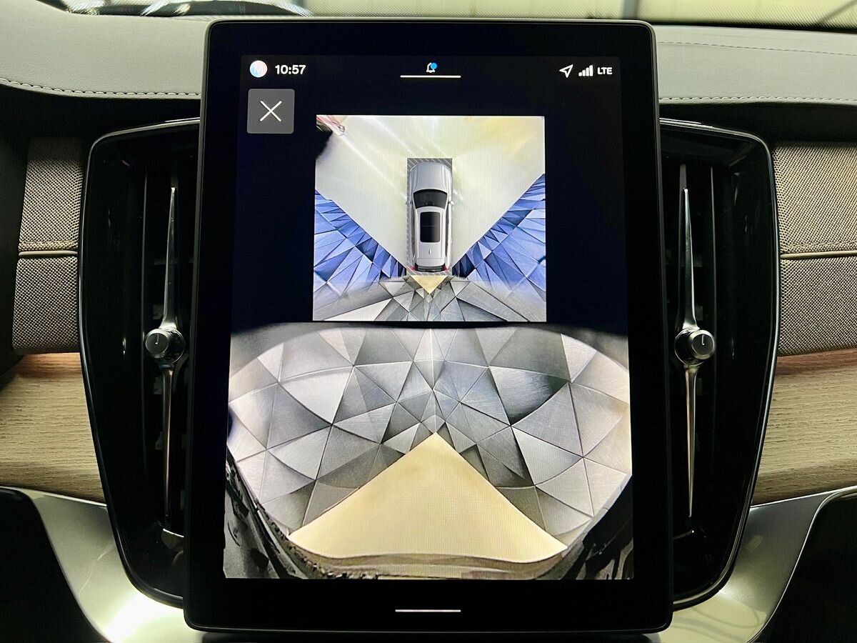 Volvo XC90 SUV / Terénní 2,0 l 335 kw