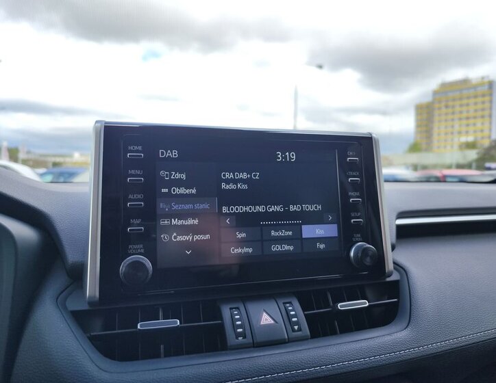 Toyota RAV4 SUV / Terénní 2,5 l 163 kw