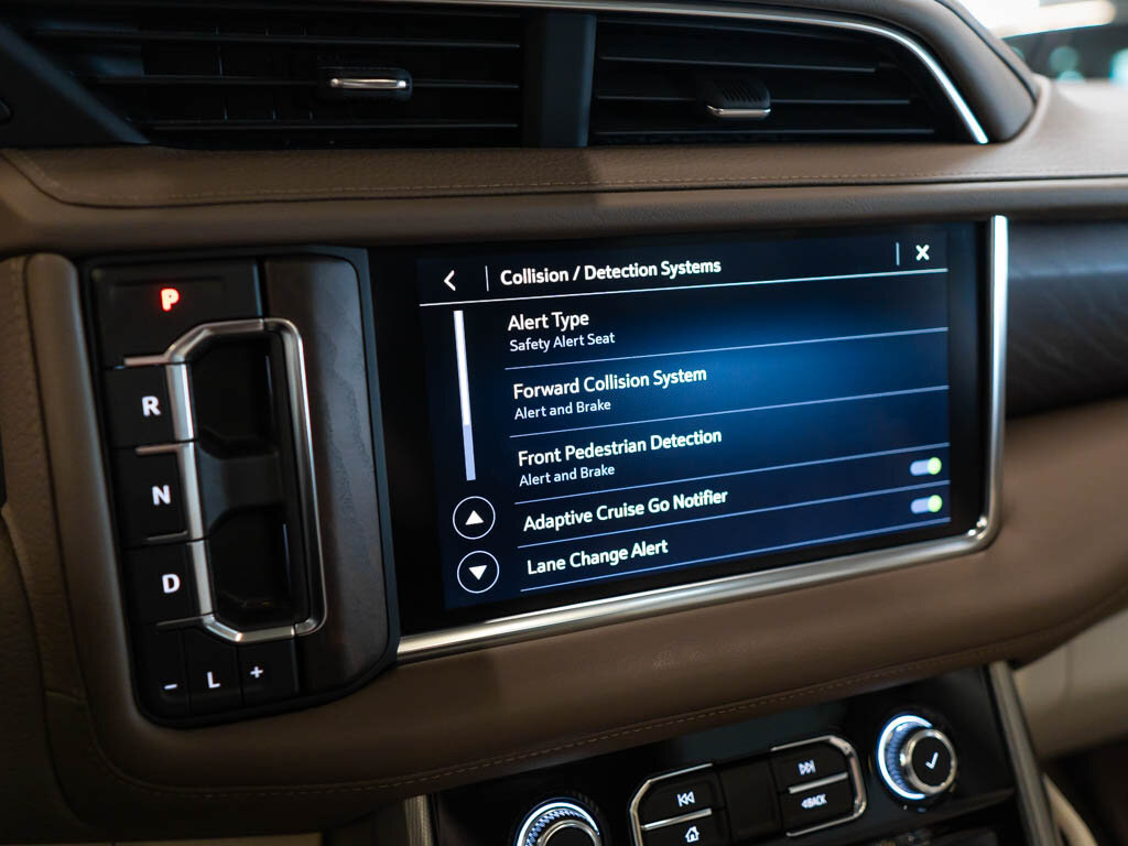 GMC Yukon SUV / Terénní 6,2 l 313 kw