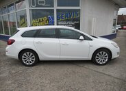 Opel Astra Kombi 2,0 l 121 kw