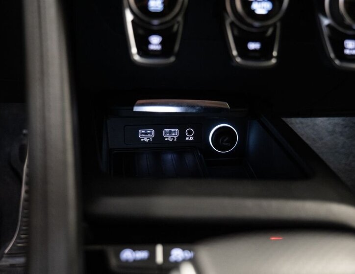 Audi R8 Kupé 5,2 l 456 kw