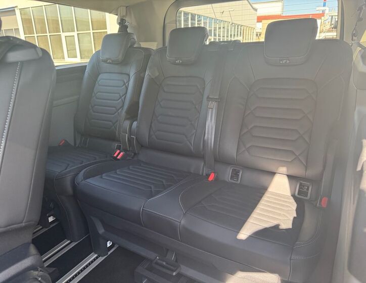 Ford Tourneo Custom 13