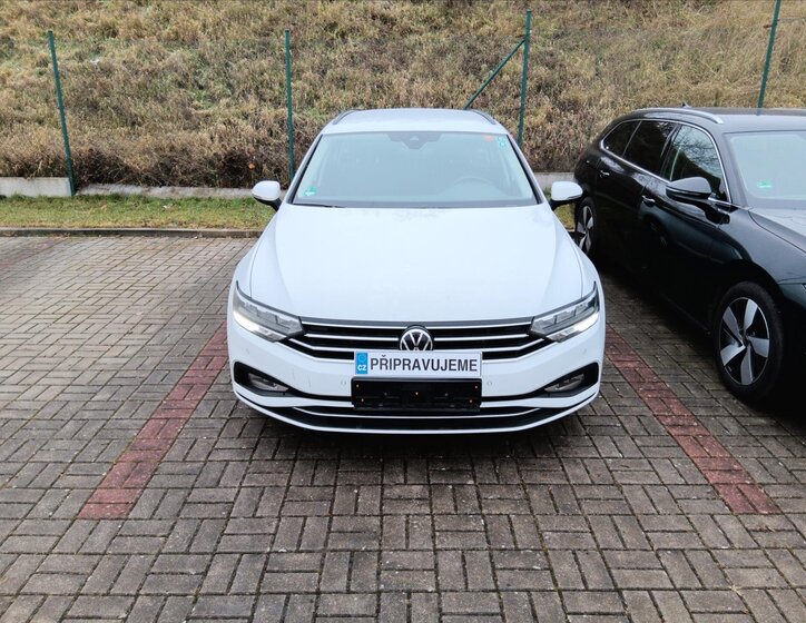 Volkswagen Passat 1