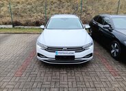 Volkswagen Passat 1
