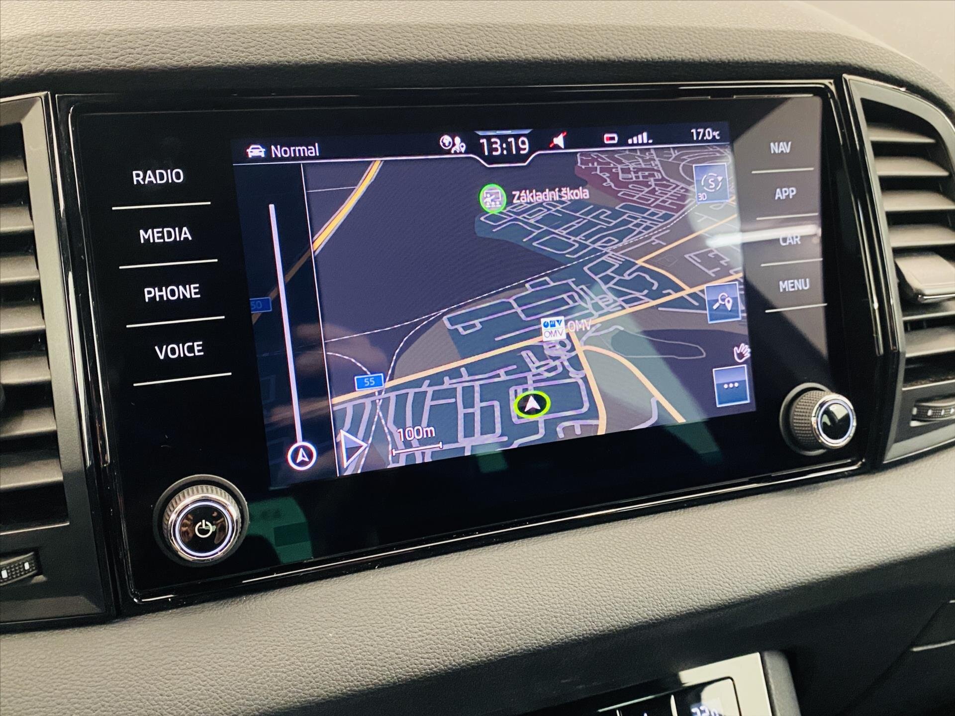 Škoda Karoq SUV / Terénní 1,5 l 110 kw